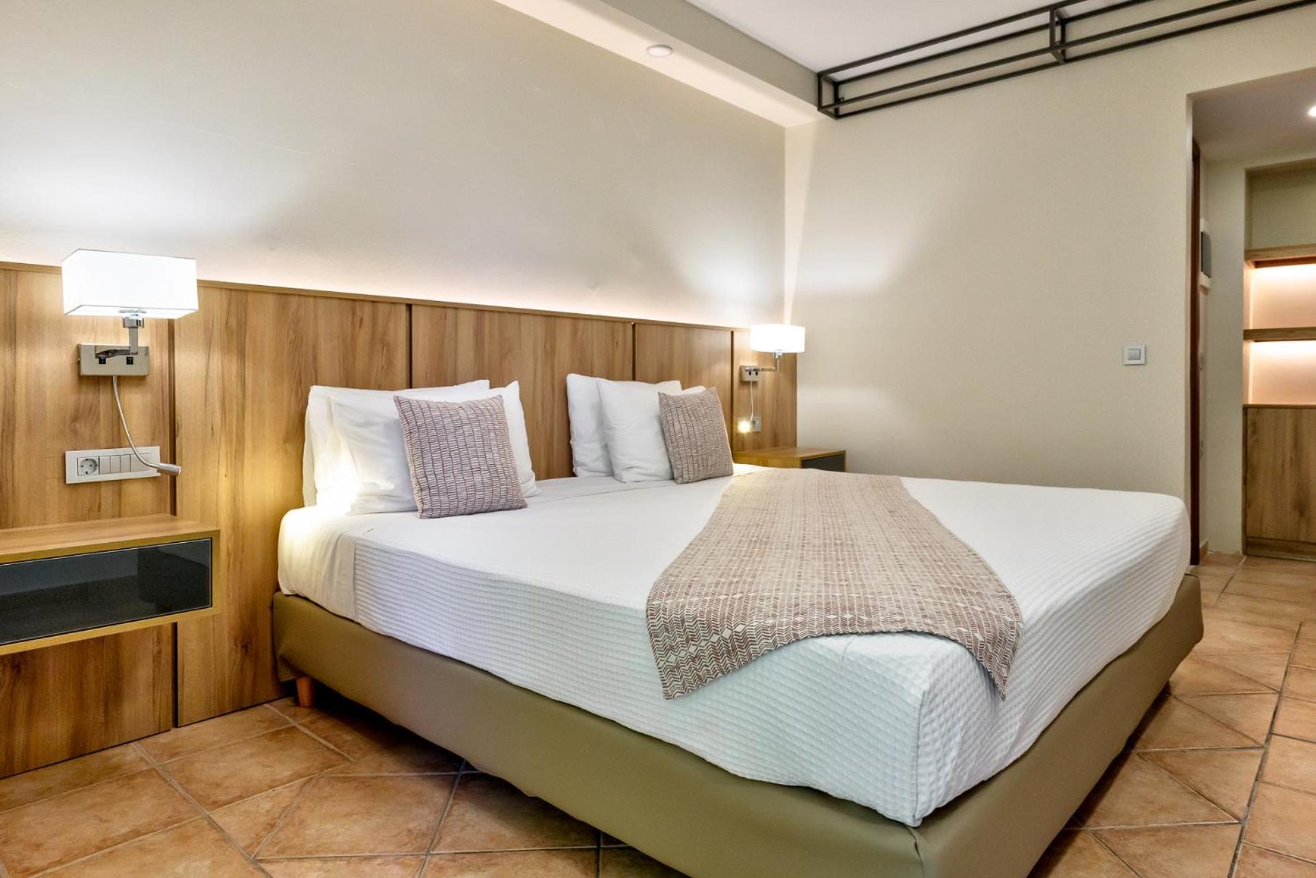 White Olive Premium Laganas Hotel Exterior foto